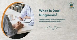 Medical professional explaining a drug detoxification treatment program in Mumbai to a patient.