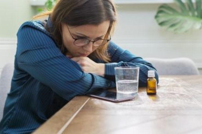 A patient consulting with a specialist about mental health and addiction for Dual Diagnosis Treatment in Mumbai.